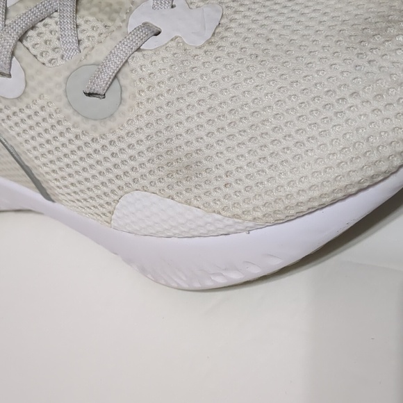 Women’s Nike Renew size 9.5 running shoes white and silver - Picture 8 of 12